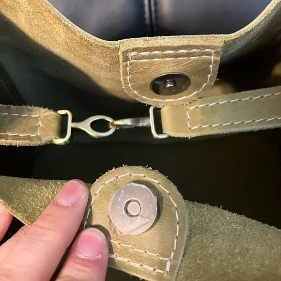 RARE Portland Leather Butterfly Bucket Crossbody bag in Anjou - Picture 7 of 10